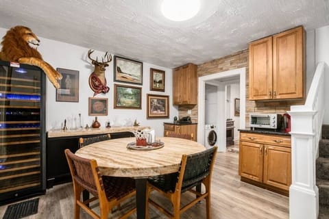 It's hard out there for a Baratheon.