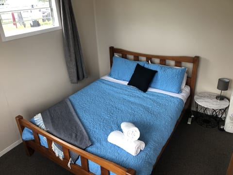 3 bedrooms, travel crib, free WiFi, bed sheets