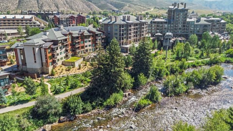 riverfront-townhome-15-0044_51404630889_o