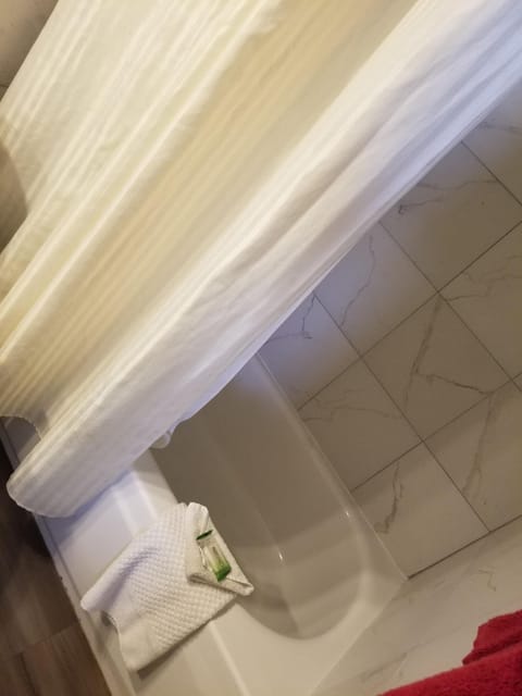 tub shower 