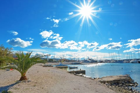 Beach nearby, sun loungers