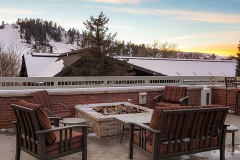 Shared rooftop patio & fire pit with views of Howelsen Hill (accessed via B building)
