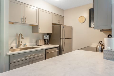 Renovated & fully equipped Kitchen