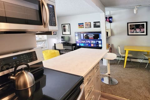 Bar seating at the peninsula