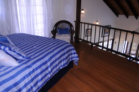 9 bedrooms, in-room safe, iron/ironing board, free WiFi