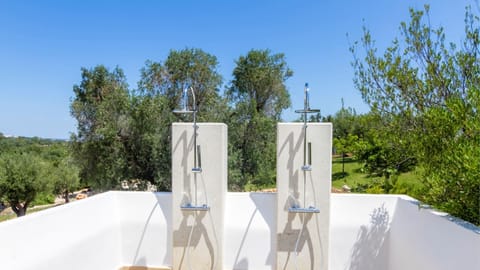 Trullo l'oasi, Peacefull Pool Trullo in Apulia, wide outdoor spaces, bbq,parking Villa in Ceglie Messapica
