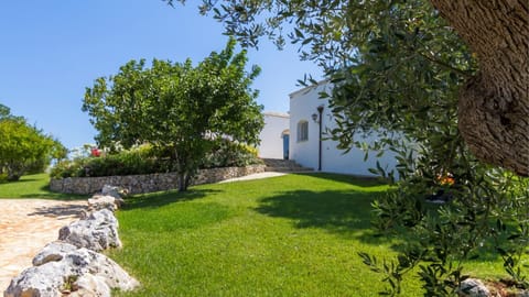 Tranquila piscina privada Trullo en Apulia, amplios espacios al aire libre, barbacoa, estacionamiento Chalet in Ceglie Messapica