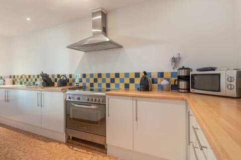 Les Chouettes - Dining room / Kitchen 