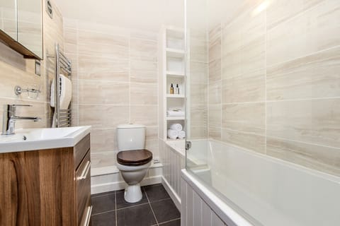 Heather bathroom with underfloor heating