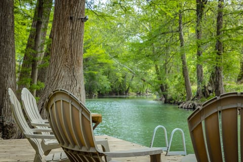 Welcome to Edgewater Escape