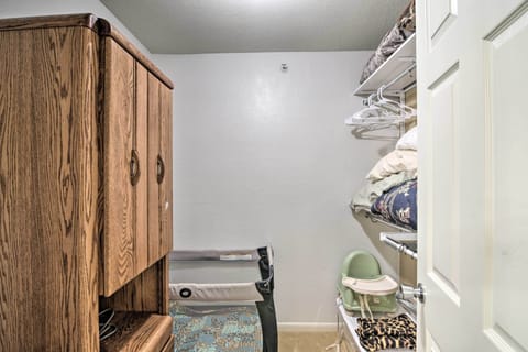 Closet | Pack 'n Play