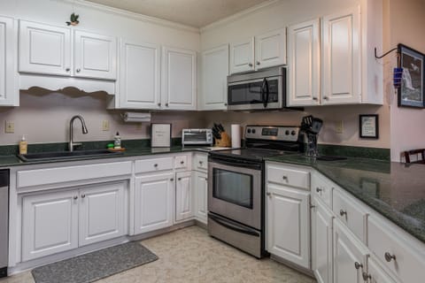 Large, fully equipped kitchen.