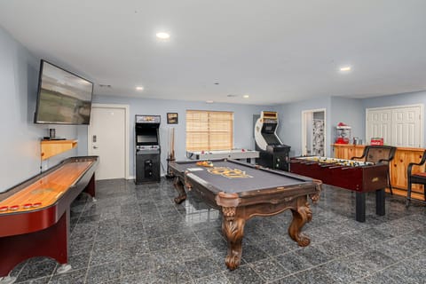 Game room in Barn dominium
