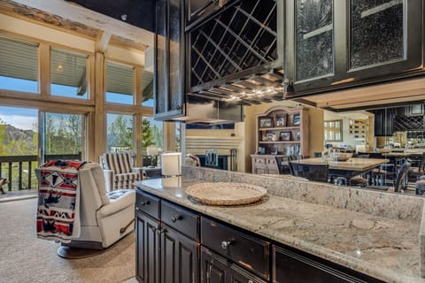 Counterspace/storage