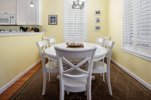 "We enjoyed our stay over Thanksgiving! Our family made many memories and we had a wonderful stay." - Beverly