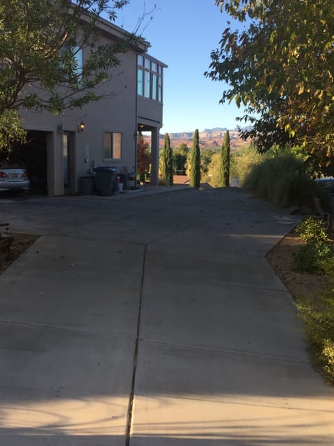 Parking area without the snow.