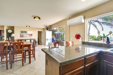 Fully Equipped Kitchen | Keurig | Coffee Grinder