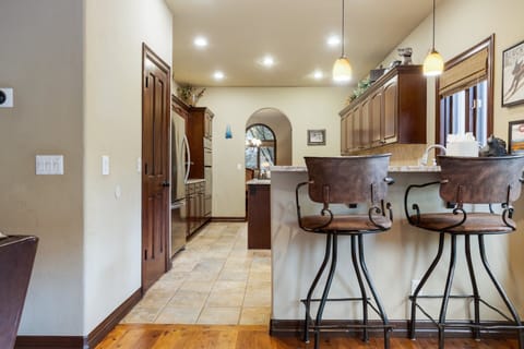 Pantry, Double ovens
