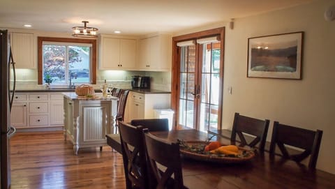 Kitchen & dinning room