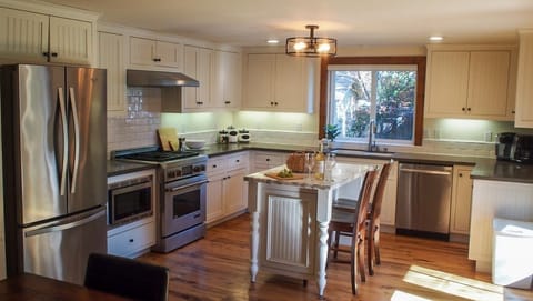 Kitchen complete with Stove, Oven, Refridge, microwave & 3 sets of coffee makers