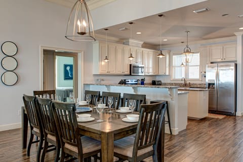 Dining and Kitchen Bar Seating for All