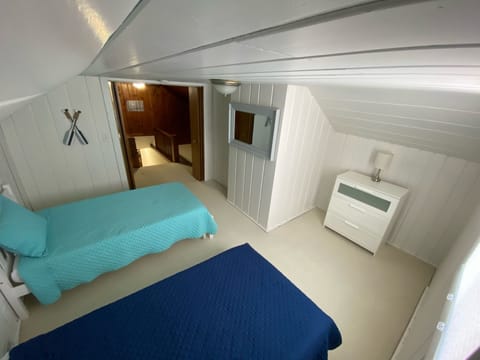 5 bedrooms, desk, travel crib, free WiFi