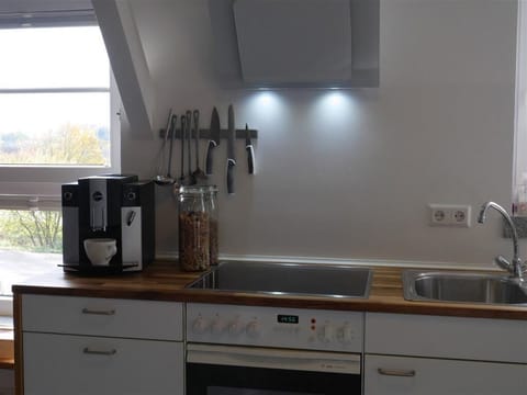 Fridge, microwave, dishwasher, coffee/tea maker