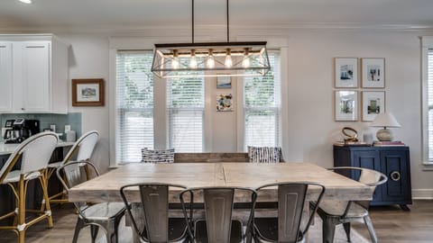 Spacious Dining Area
