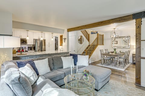 Living Room | 2-Story Townhome | Open Floor Plan