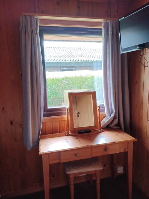 Lodge 3 Warnell Bedroom 1