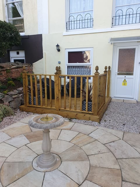 Entrance and Decking Flat 9