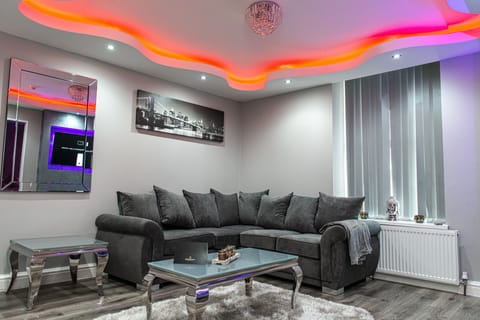 Living Room / Lounge