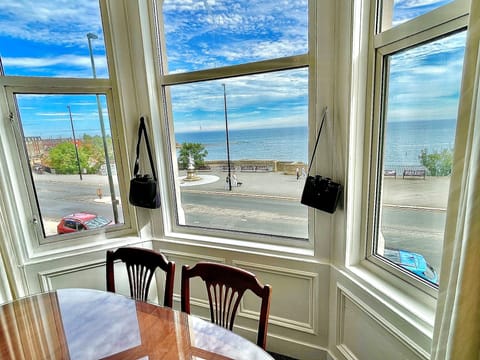 lounge bay " watching the world go by"