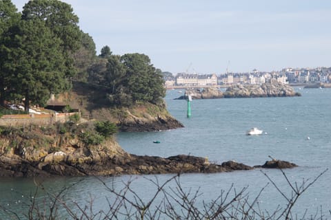 Beach nearby, sun loungers