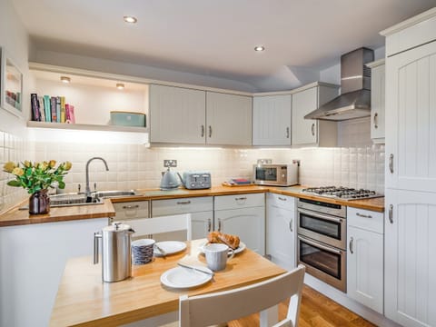 Kitchen | 7 The Plosh, Keswick