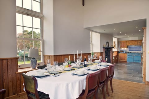 Dining Table set for 8