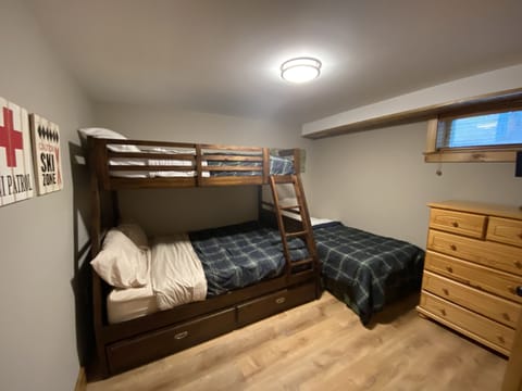 4 bedrooms, free WiFi, bed sheets