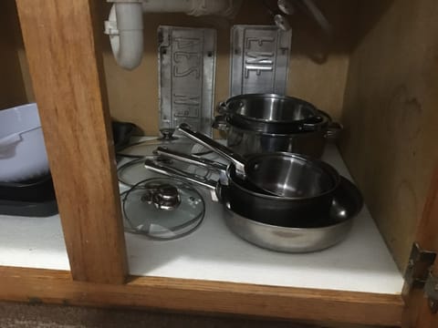 Microwave, coffee/tea maker, cookware/dishes/utensils