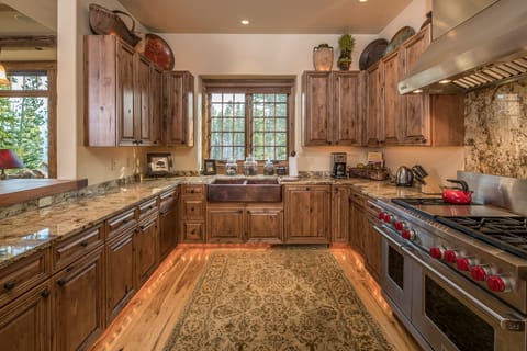 2 Bear Paw Trail - Luxury Suite B-7281