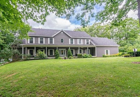 Gorgeous 6 bed 7 bath with oversized 2 car garage on 3 acres 