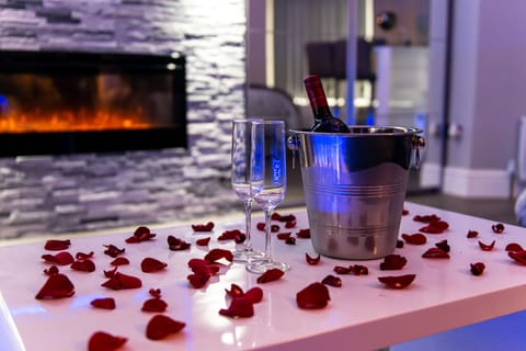 Living Room / Lounge