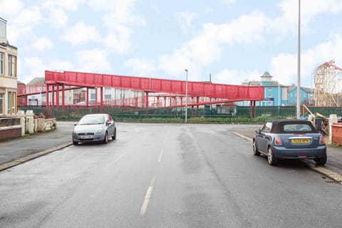Red Bridge to Pleasure Beach & The Sea Front