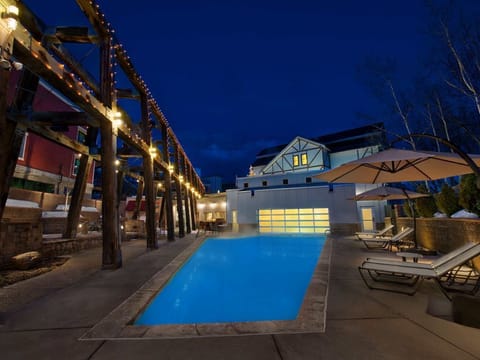 Indoor pool, outdoor pool