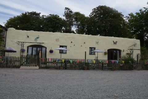Front of both two bedroom cottages from Car park
