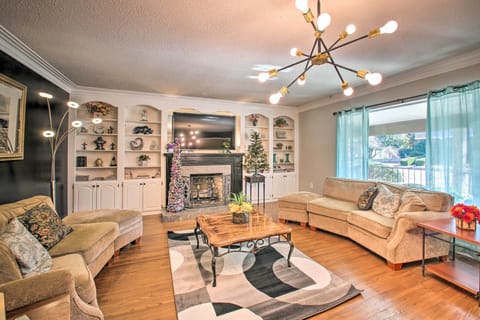 Hot Springs Vacation Rental | 5BR | 3BA | Stairs Required | 3,650 Sq Ft