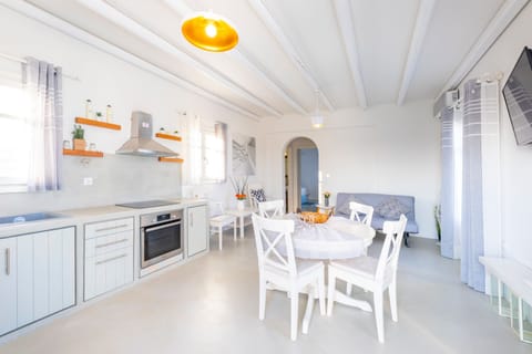 2 villas for 10:
Villa Areti