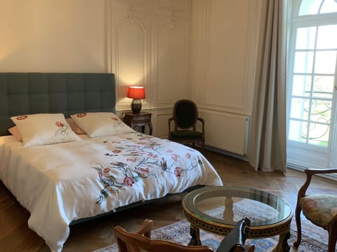 Double bedroom park view