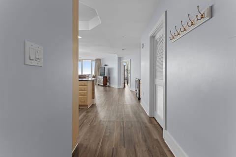 Caribe Resort C703 Entry Hallway