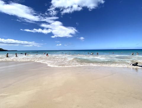 Beach nearby, sun loungers, beach towels