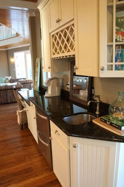 Beer/Beverage refrigerator 